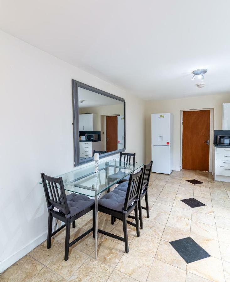 3 Bedroom Apartment Newcastle City Centre Bagian luar foto